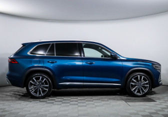 Подержанный автомобиль Geely Monjaro 2023 года (4 фото)