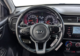 Подержанный автомобиль Kia Rio Hatchback 2020 года (21 фото)
