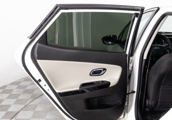 Подержанный автомобиль Kia Ceed Hatchback 2018 года (27 фото)