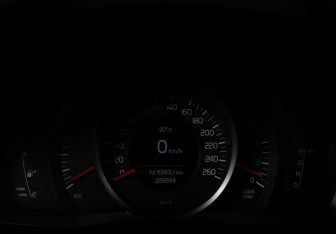 Подержанный автомобиль Volvo XC60 2013 года (13 фото)