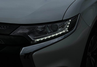 Подержанный автомобиль Mitsubishi Outlander 2019 года (17 фото)