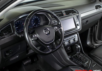Подержанный автомобиль Volkswagen Tiguan 2017 года (13 фото)