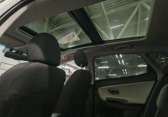 Подержанный автомобиль Kia Ceed Hatchback 2013 года (14 фото)