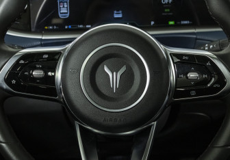 Подержанный автомобиль Voyah Free 2023 года (12 фото)