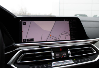 Подержанный автомобиль BMW X7 2020 года (27 фото)