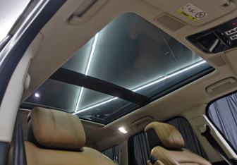 Подержанный автомобиль Land Rover Range Rover Sport 2020 года (23 фото)