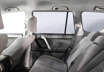 Подержанный автомобиль Toyota Land Cruiser Prado 2011 года (10 фото)