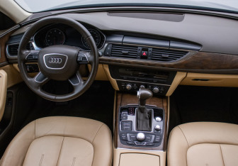 Подержанный автомобиль Audi A6 Sedan 2014 года (13 фото)