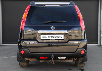 Подержанный автомобиль Nissan X-Trail 2010 года (5 фото)