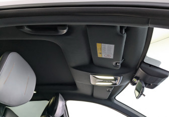 Подержанный автомобиль Changan UNI-V 2023 года (27 фото)