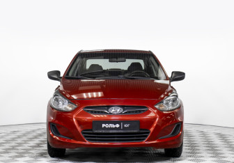 Подержанный автомобиль Hyundai Solaris Sedan 2011 года (2 фото)