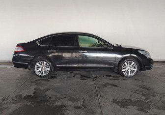 Подержанный автомобиль Nissan Teana 2011 года (4 фото)