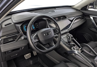 Подержанный автомобиль Geely Atlas Pro 2022 года (15 фото)