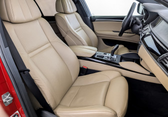 Подержанный автомобиль BMW X6 M 2011 года (24 фото)