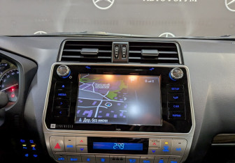 Подержанный автомобиль Toyota Land Cruiser Prado 2020 года (14 фото)