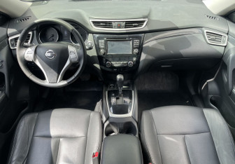 Подержанный автомобиль Nissan X-Trail 2018 года (10 фото)