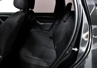 Подержанный автомобиль Renault Duster 2020 года (12 фото)