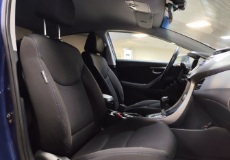 Подержанный автомобиль Hyundai Elantra Sedan 2012 года (13 фото)