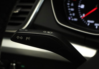 Подержанный автомобиль Audi Q5 2017 года (12 фото)