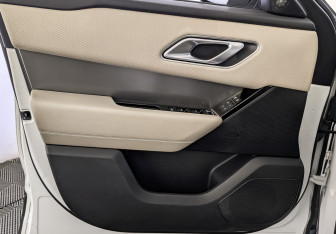 Подержанный автомобиль Land Rover Range Rover Velar 2020 года (19 фото)