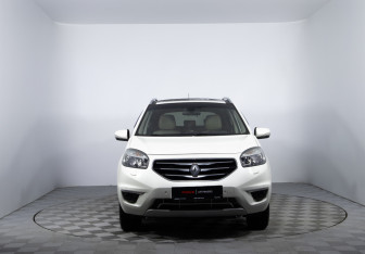 Подержанный автомобиль Renault Koleos 2013 года (2 фото)