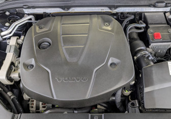 Подержанный автомобиль Volvo V90 2019 года (9 фото)