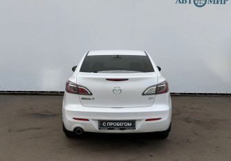 Подержанный автомобиль Mazda 3 Sedan 2013 года (6 фото)
