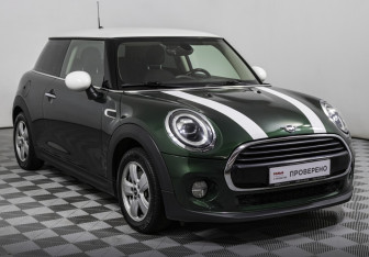 Подержанный автомобиль MINI Hatch 2018 года (3 фото)