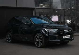 Подержанный автомобиль Audi Q7 2019 года (3 фото)