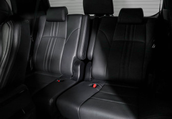 Подержанный автомобиль Toyota Alphard 2019 года (16 фото)