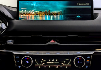 Подержанный автомобиль Genesis G80 2021 года (15 фото)