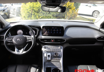 Подержанный автомобиль Hyundai Santa Fe 2021 года (11 фото)