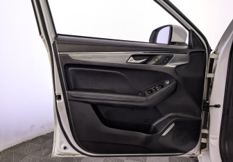 Подержанный автомобиль Haval Jolion 2023 года (19 фото)