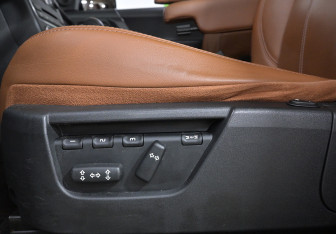 Подержанный автомобиль Land Rover Freelander 2012 года (16 фото)