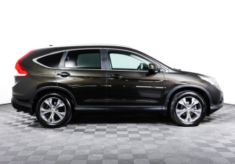 Подержанный автомобиль Honda CR-V 2013 года (4 фото)