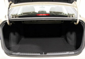 Подержанный автомобиль Geely Emgrand 2023 года (14 фото)