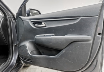 Подержанный автомобиль Kia Rio Hatchback 2021 года (24 фото)