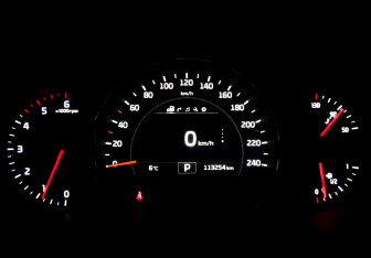 Подержанный автомобиль Kia Sorento 2017 года (13 фото)