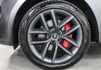 Подержанный автомобиль Land Rover Range Rover Sport 2024 года (39 фото)
