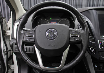 Подержанный автомобиль DongFeng AX7 2018 года (15 фото)