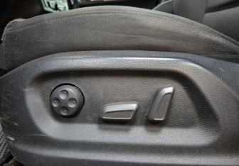 Подержанный автомобиль Audi Q5 2008 года (18 фото)