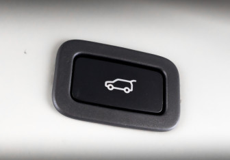 Подержанный автомобиль Land Rover Range Rover 2019 года (26 фото)