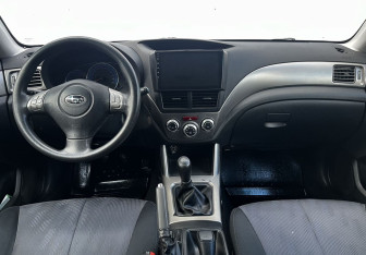 Подержанный автомобиль Subaru Forester Suv 2008 года (12 фото)