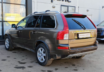 Подержанный автомобиль Volvo XC90 2014 года (7 фото)