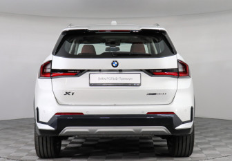 Новый BMW X1 2026 (4 фото)