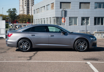 Подержанный автомобиль Audi A6 Sedan 2020 года (4 фото)