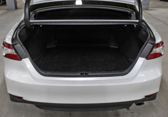 Подержанный автомобиль Toyota Camry Sedan 2019 года (10 фото)