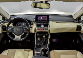 Подержанный автомобиль Lexus NX 2021 года (13 фото)
