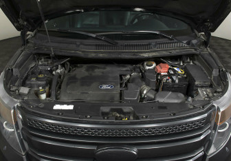 Подержанный автомобиль Ford Explorer 2012 года (8 фото)