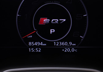 Подержанный автомобиль Audi Q7 2018 года (12 фото)